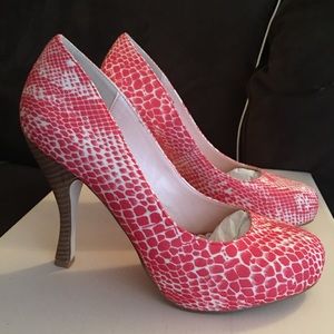 Glam print shoes size 8 Brand new